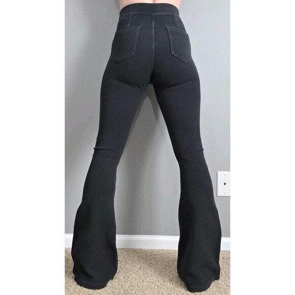 Offline Pants - OFFLINE By Aerie | Size Small | PartyFavor Hi-Rise Flare Textured Black Leggings
